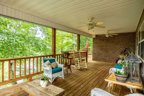 202 E Cove Dr, Greenback, TN 37742 photo 10