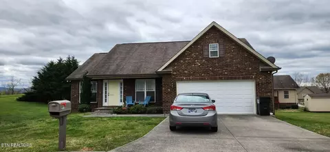 201 Barberry Ct, Maryville, TN 37804