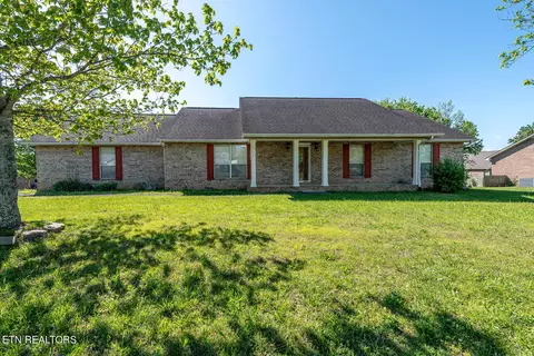 2134 Colby Dr, Maryville, TN 37803