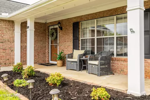 2019 Raulston View Dr, Maryville, TN 37803