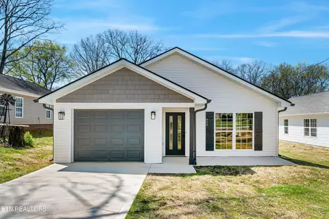 809 Bungalow St, Maryville, TN 37801