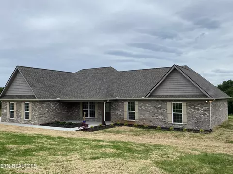 2022 Griffitts Mill Cir, Maryville, TN 37803