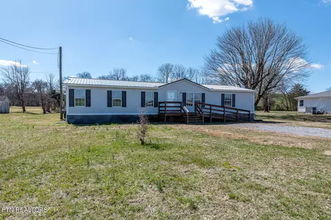 1602 Fork Creek Rd, Philadelphia, TN 37846