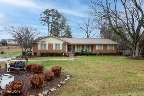 112 Sheffield Dr, Maryville, TN 37804