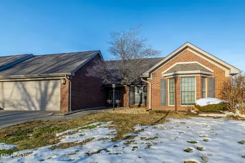 124 E Mayfair E, Maryville, TN 37803