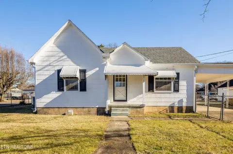 9 Lee St, Niota, TN 37826
