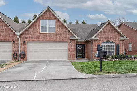 3930 Doral Dr, Maryville, TN 37801