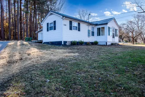 1306 Montvale Station Rd, Maryville, TN 37803