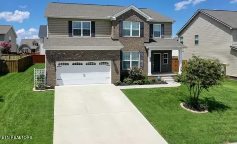 2415 Drake St, Maryville, TN 37801