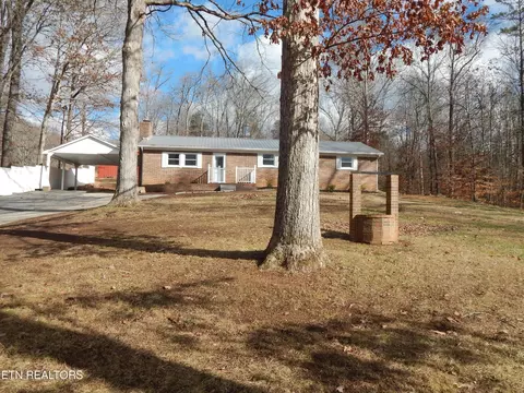 1864 Snodderly Rd, Lenoir City, TN 37771