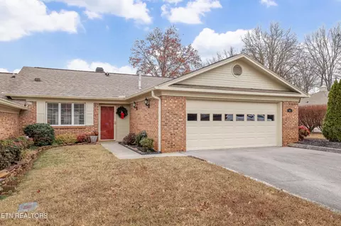 901 Prestwick Dr, Maryville, TN 37803