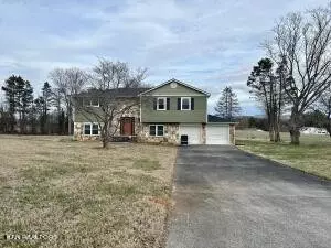 3308 Melanie Dr, Maryville, TN 37804