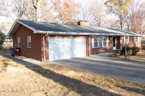 1806 Maury Cir, Alcoa, TN 37701