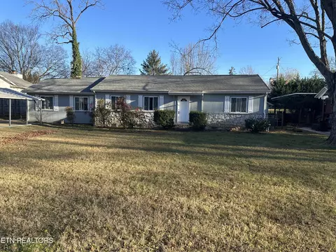 1114 Young Ave, Maryville, TN 37801