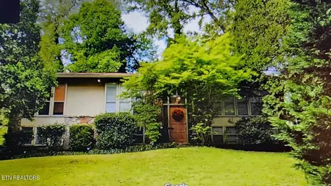 8926 Farne Island Blvd, Knoxville, TN 37923