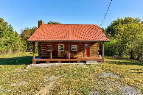 2835 Sparks Dr, Maryville, TN 37803