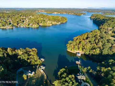 931 Parks Ferry Rd, Friendsville, TN 37737