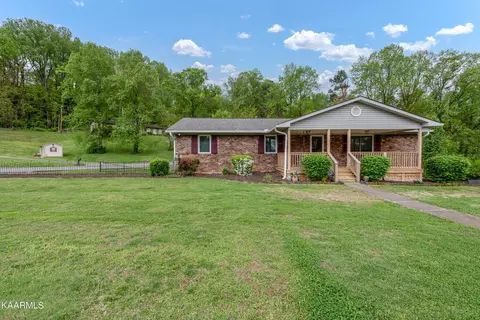 4407 Amber Dr, Louisville, TN 37777