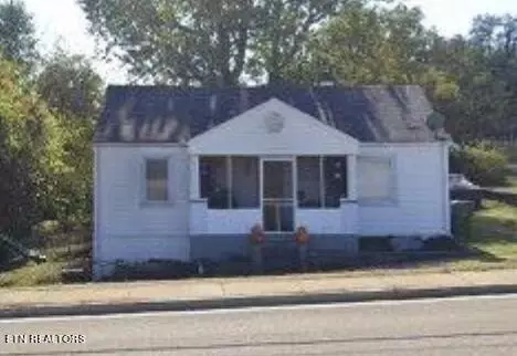 1119 Middlesettlements Rd, Maryville, TN 37801