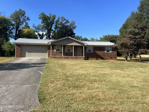 2323 Sentell Dr, Maryville, TN 37803