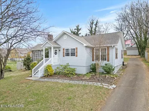 1416 Wales Ave, Maryville, TN 37804