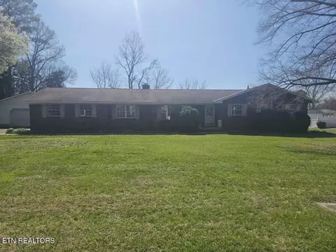 308 Jackson Hills Dr, Maryville, TN 37804