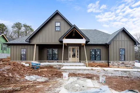 914 Sophie Dr, Greenback, TN 37742