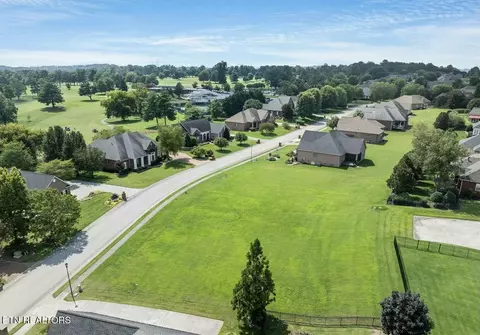 1516 Aberdeen Dr, Alcoa, TN 37701