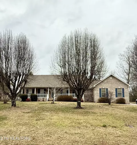 1212 S Dogwood Dr, Maryville, TN 37804