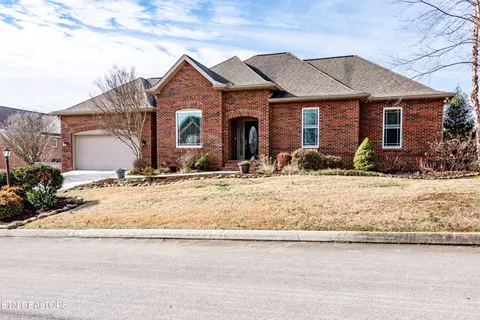 2957 Innisbrook Dr, Maryville, TN 37801