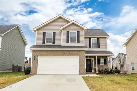 3006 Dominion Dr, Maryville, TN 37803