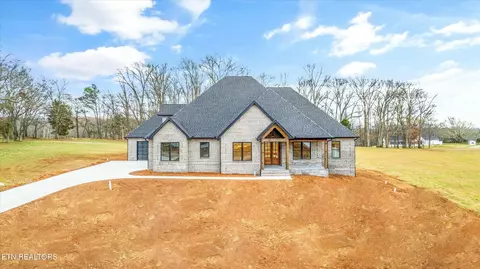 5925 John Dr, Greenback, TN 37742