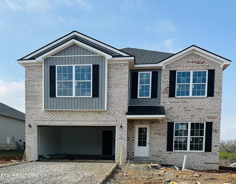 213 Clover Meadows Ln, Maryville, TN 37801