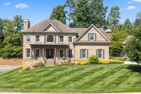 633 Oak Cove Ln, Knoxville, TN 37922