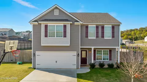2937 Sagegrass Dr, Louisville, TN 37777