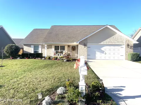 719 Hunter Crest Rd, Maryville, TN 37803