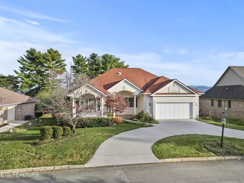 506 Singletree Cir, Maryville, TN 37801