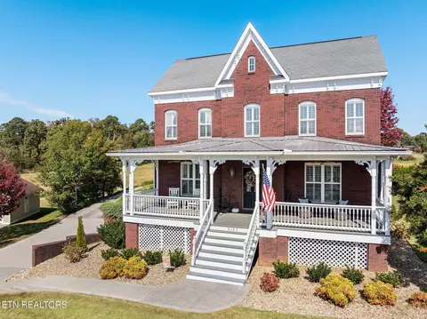 2123 Scarlet Rose Ct, Maryville, TN 37801