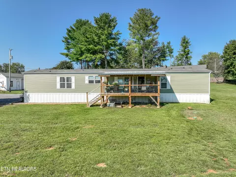 2932 Parkview Dr, Maryville, TN 37803