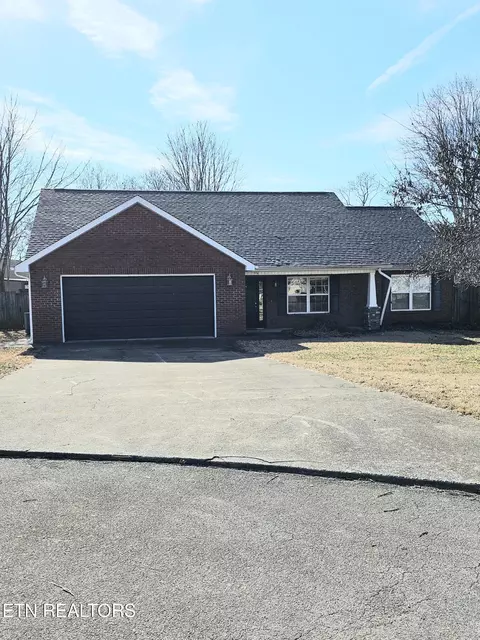 1557 Cavalier Dr, Maryville, TN 37803