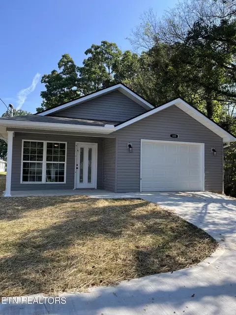 810 Foch St, Maryville, TN 37801