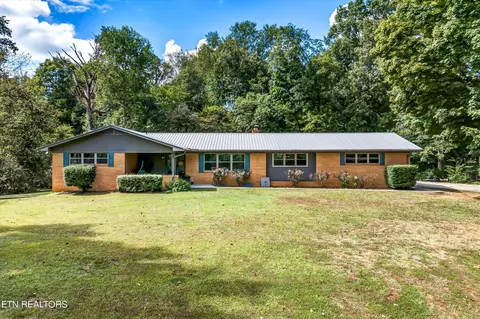 1728 Wilkinson Pike, Maryville, TN 37803