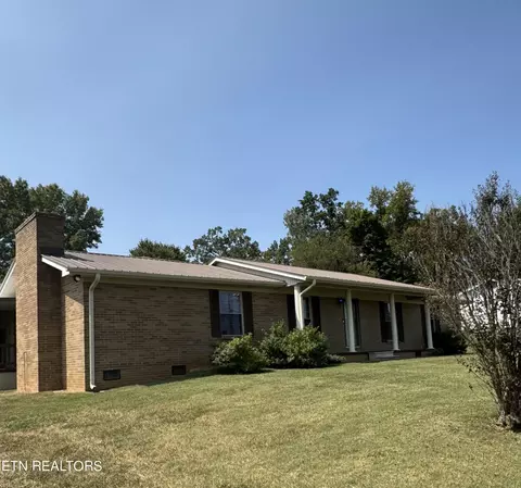 215 Dell Rd, Maryville, TN 37804