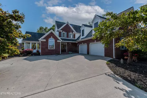 626 River Run Dr, Maryville, TN 37804