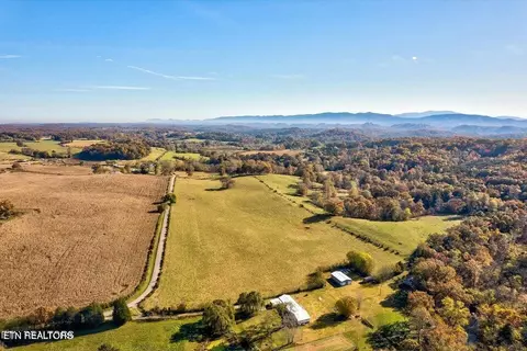 6 Trigonia Rd, Maryville, TN 37801