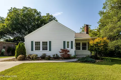1039 Young Ave, Maryville, TN 37801