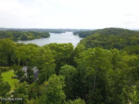 931 Parks Ferry Rd, Friendsville, TN 37737