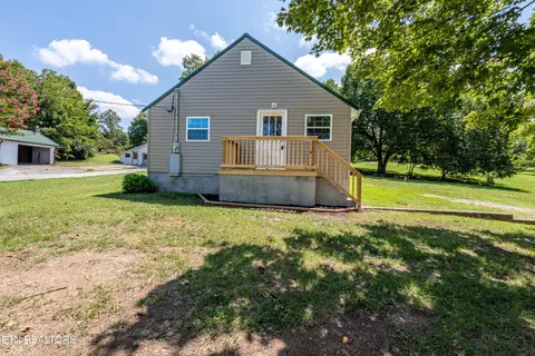 3358 Dave Cooper Rd, Maryville, TN 37803