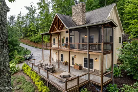 612 Bear Den Rd, Townsend, TN 37882