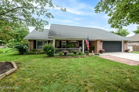 2213 Dublin Dr, Maryville, TN 37803